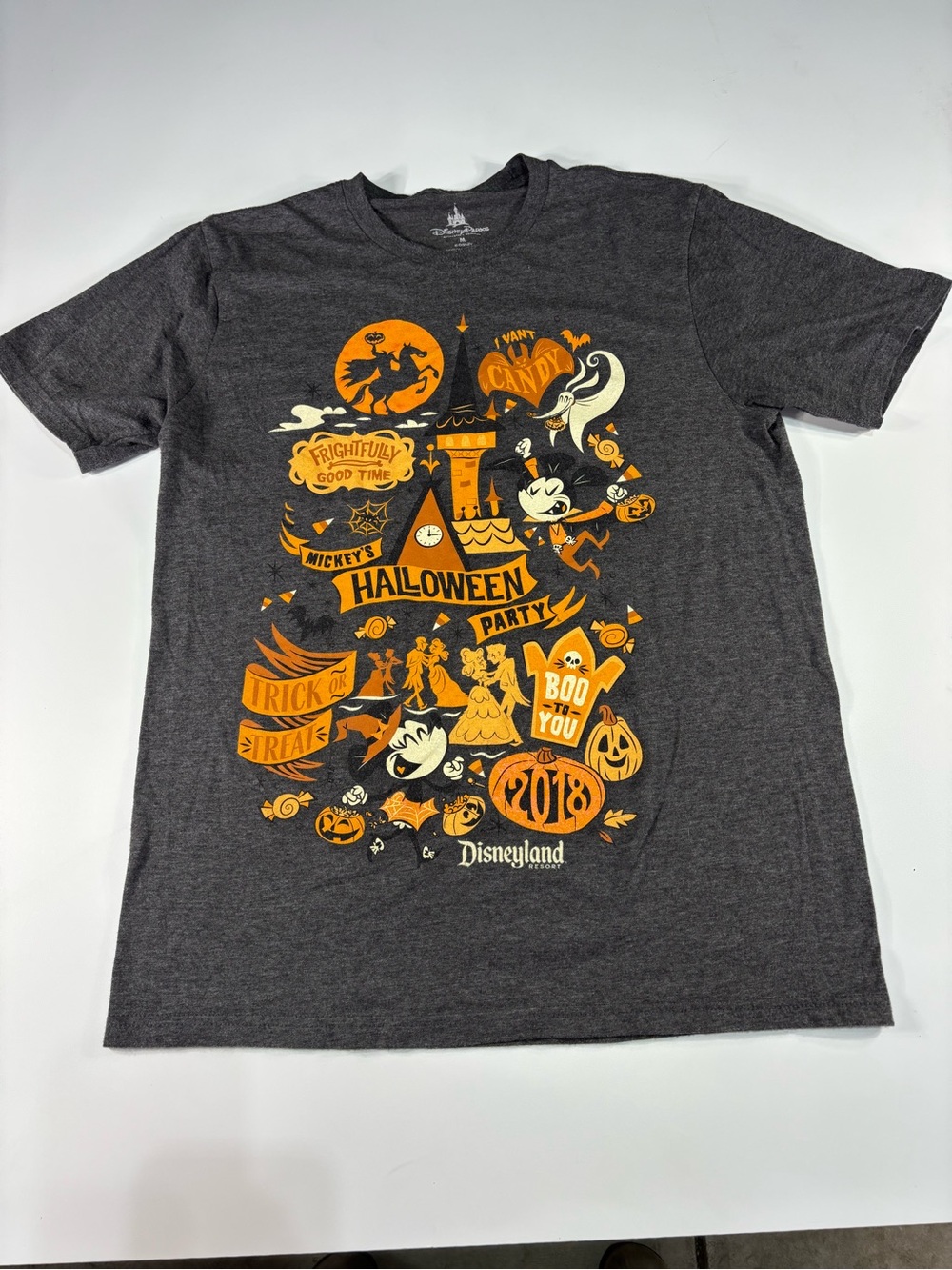Disneyland “Mickey’s Halloween Party 2018” T-Shirt Nightmare Before Christmas M
